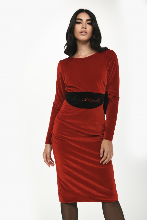 “we’ve got a sneaky feeling you’ll find that love, actually, is all around.” the movie love actually inspired this dress. we have recreated the gift pack of the movie poster on the neckline that embellishes the back and embroidered the movie title on the belt.